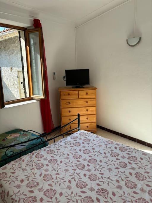 Maison De Ville Proche Mer, En Camargue Sur Le Chemin De Saint Jacques De Compostelle, Clim Reversible Vauvert Ngoại thất bức ảnh