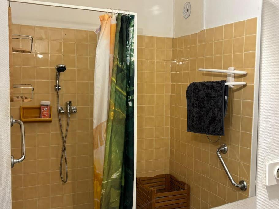 Maison De Ville Proche Mer, En Camargue Sur Le Chemin De Saint Jacques De Compostelle, Clim Reversible Vauvert Ngoại thất bức ảnh