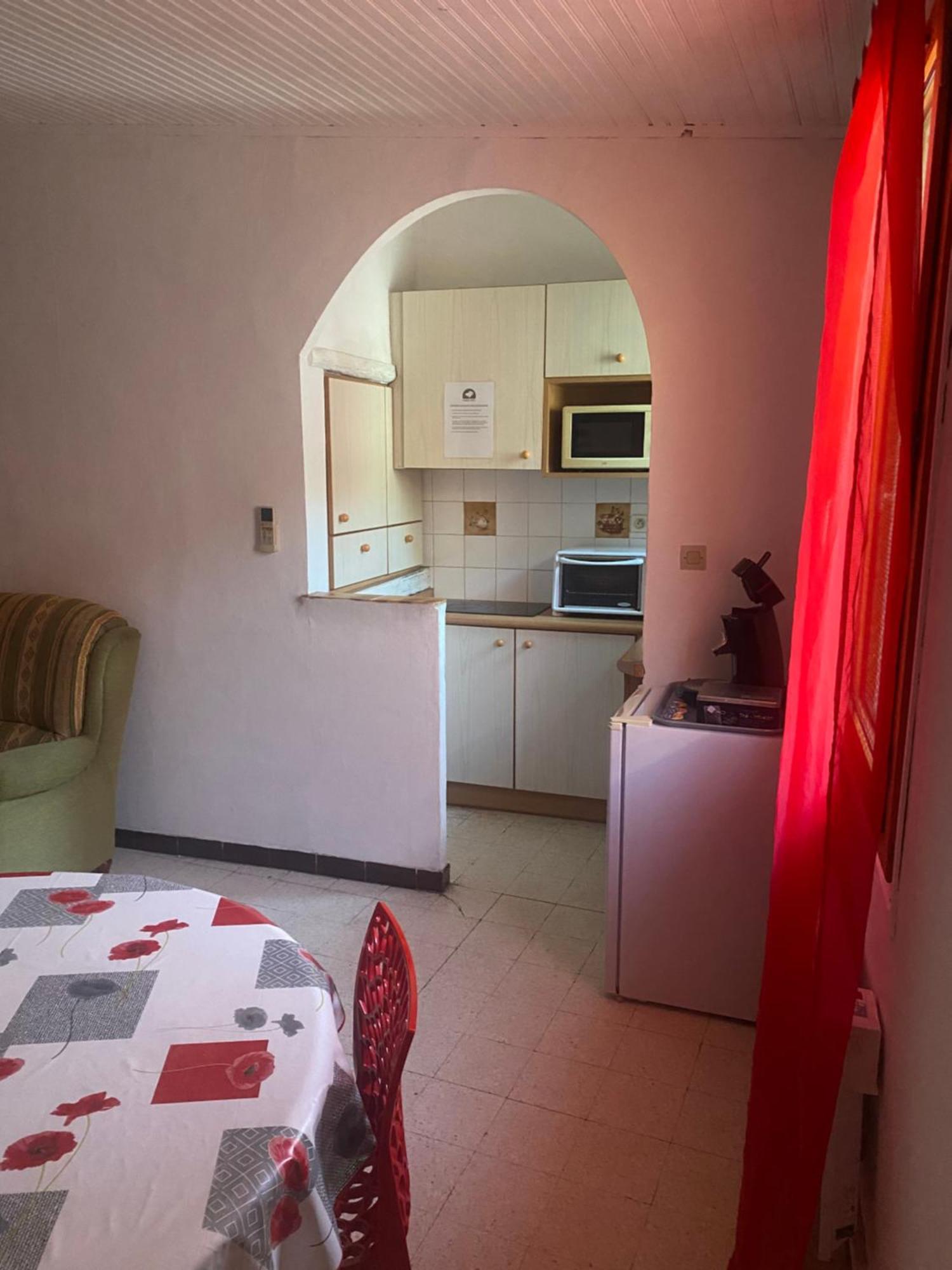 Maison De Ville Proche Mer, En Camargue Sur Le Chemin De Saint Jacques De Compostelle, Clim Reversible Vauvert Ngoại thất bức ảnh